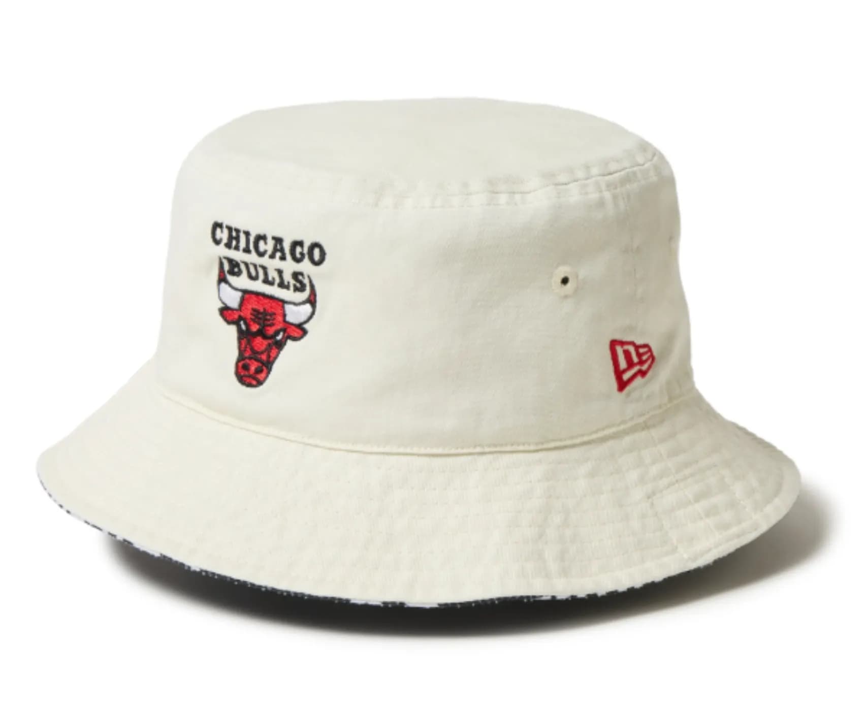 Chapéu Bucket Chicago Bulls NBA Off White New Era — Off White